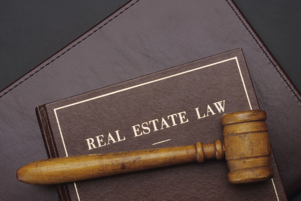 real estate lawyer